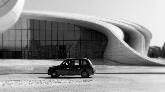 BiBi-27P Taxi Aliyev Center     Arnold Maiwald_DxO Wettbewerb4 1280aa.jpg